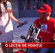 LECTIE de VOINTA! Desi este imobilizat in scaunul cu rotile, a pornit de unul singur intr-o calatorie de 11.000 de kilometri VIDEO